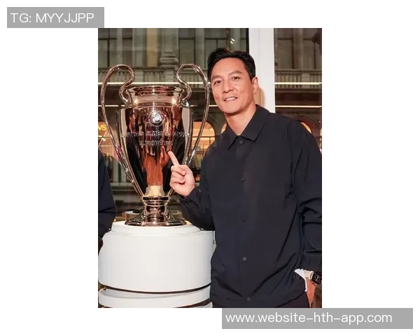 米兰官博晒照欢迎特别嘉宾吴彦祖引发吧友热议