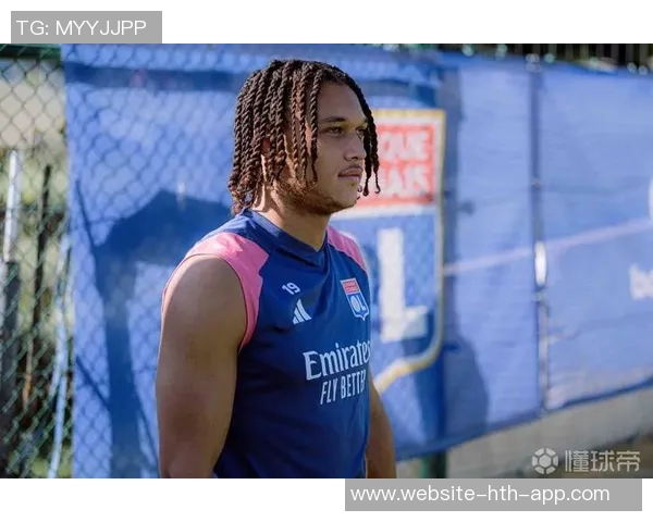 里昂租借巴黎新星诺哈姆卡马拉并附带强制买断条款